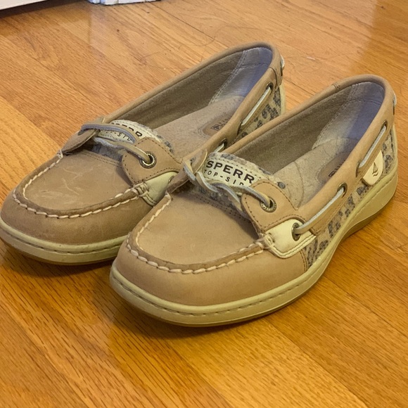 Sperry - Picture 2 of 4